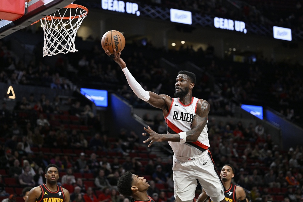 打得可以!艾顿半场13中6拿到12分9篮板_腾讯新闻