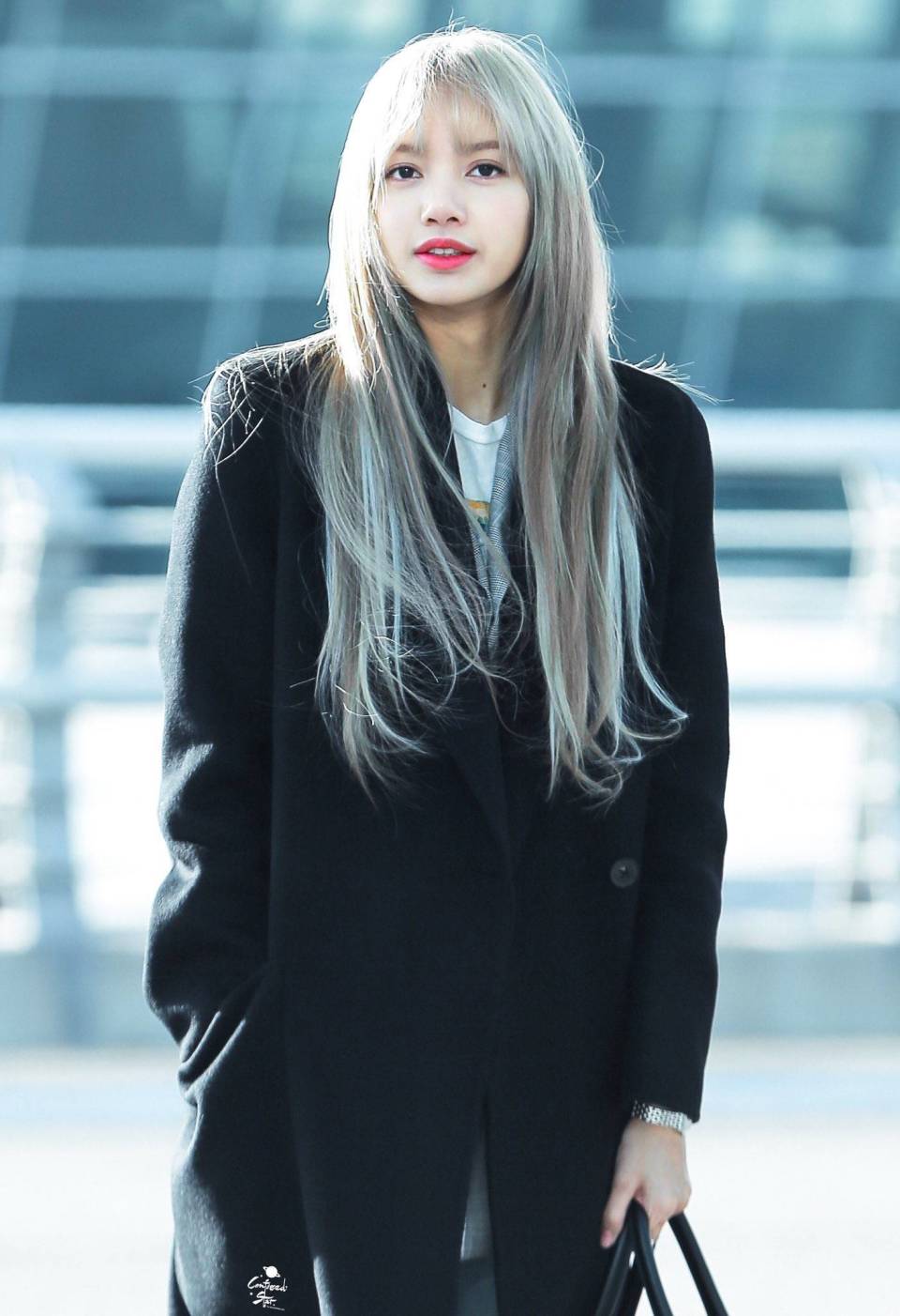 外网博主爆料lisa疑似插足多段感情,还有"情侣纹身"