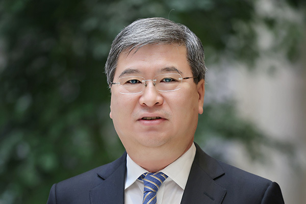 全国人大代表,中国一重集团公司副总经理陆文俊:推进数字经济与实体