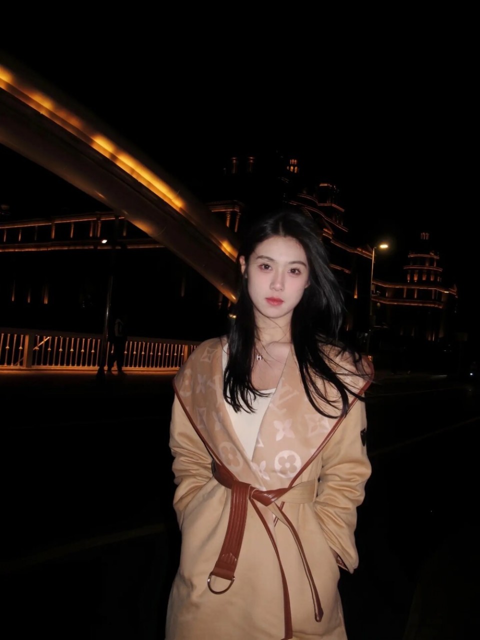 厦门女篮球员卓识晒近照:过新年的幸福小孩_腾讯新闻