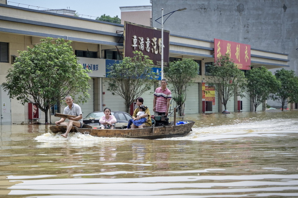 暴雨暂歇,救灾不歇!直击广东清远洪峰过后