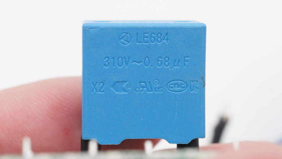 15a250v.ntc热敏电阻来自时恒,为mf72系列,规格为15d-11m.