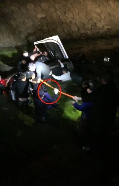 暖新闻丨长沙理工大学学生寒夜中跳进刺骨河水救人