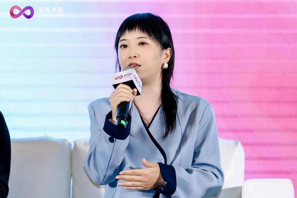 到2027年，可衡量效果的营销素材，80%以上会是AI生成的 · 原文图片 1