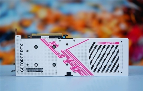 七彩虹igame rtx 4060 ultra w oc显卡图赏_腾讯新闻