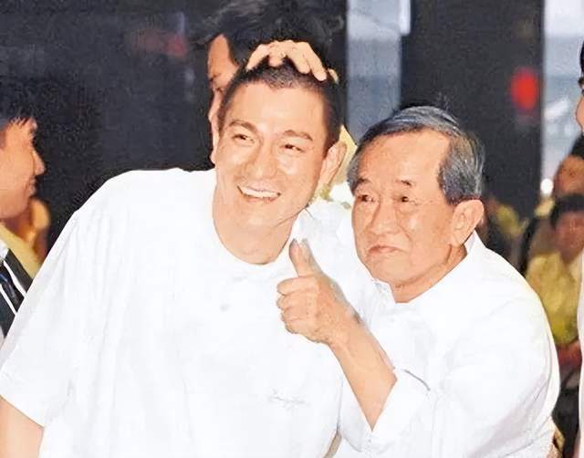 刘德华舒淇见他下跪 早年劝罗志祥戒色 "港圈神明"白龙王有多厉害插图