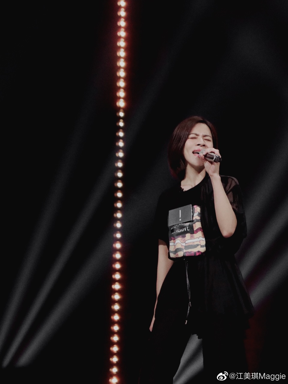 从模仿王菲,到唱出"江美琪"江美琪当年因为喜欢歌手王菲而坚定了走