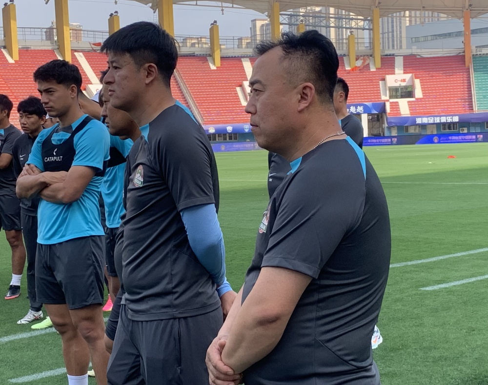 生于1977年的马荃职业生涯曾经效力于北京国安,四川全兴等俱乐部,退役