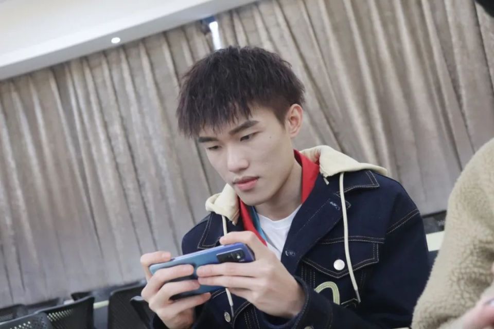 专访西安we小新——对赛场和胜利甘之如饴 | 致竞者