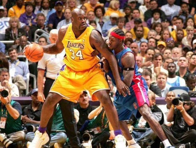 大卫罗宾逊,帕特里克-尤因,还有近代的霍华德以及现在的约基奇等