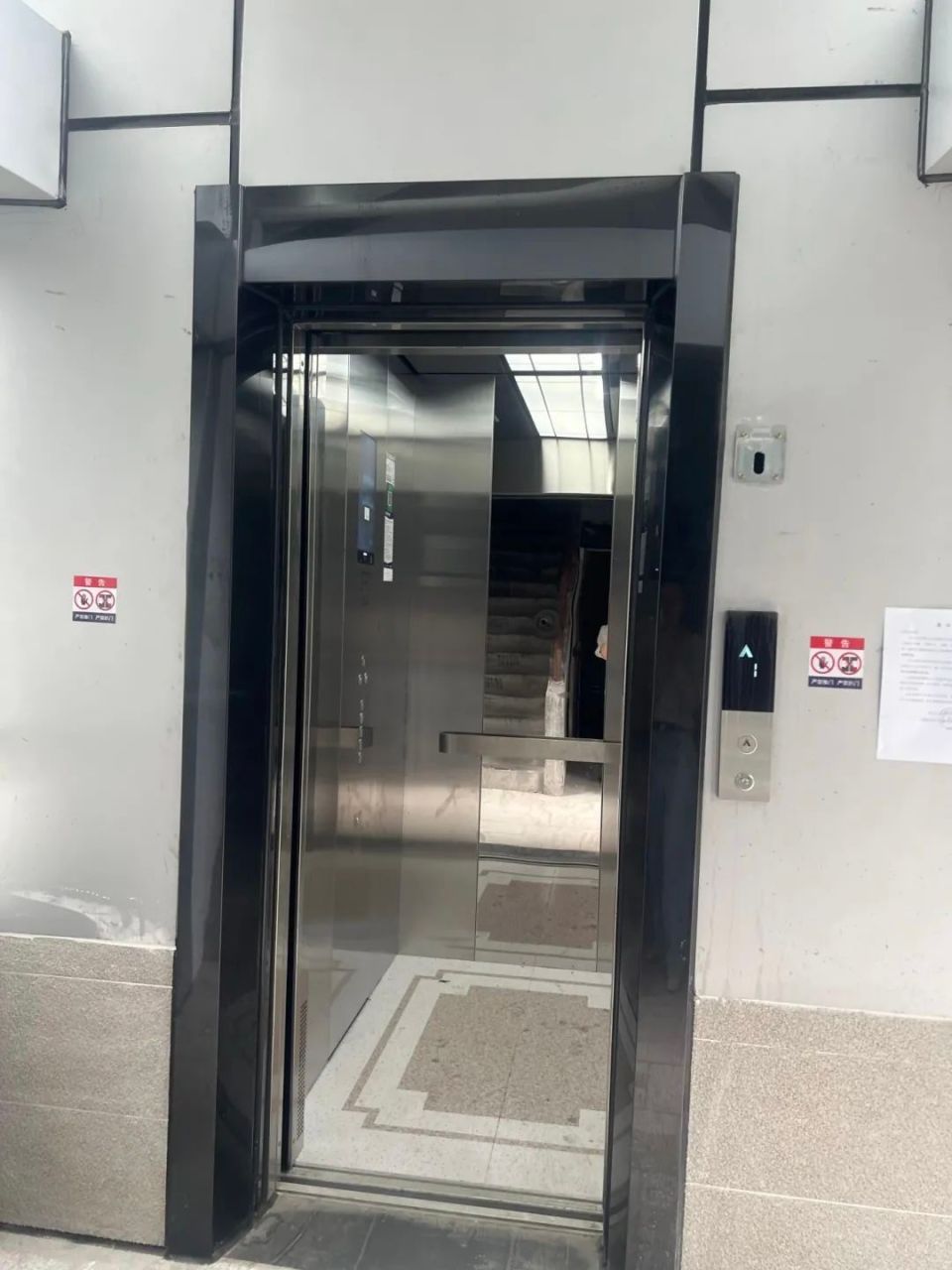 松江这个小区快速推进加装电梯工程