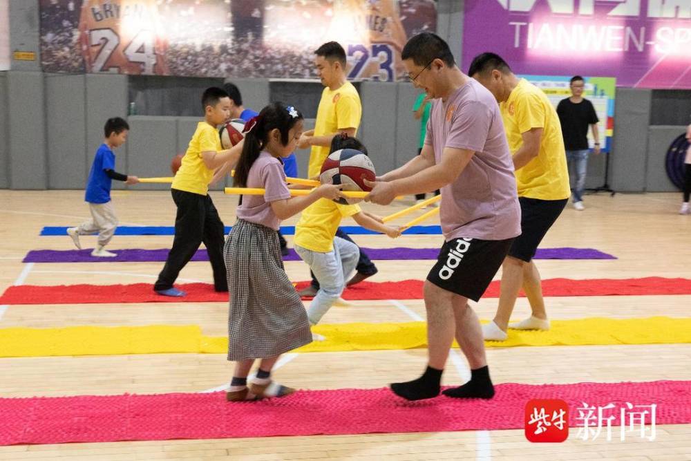 迎“篮”而上 为爱“父”出 上坊社区开展父亲节趣味亲子篮球赛_腾讯新闻