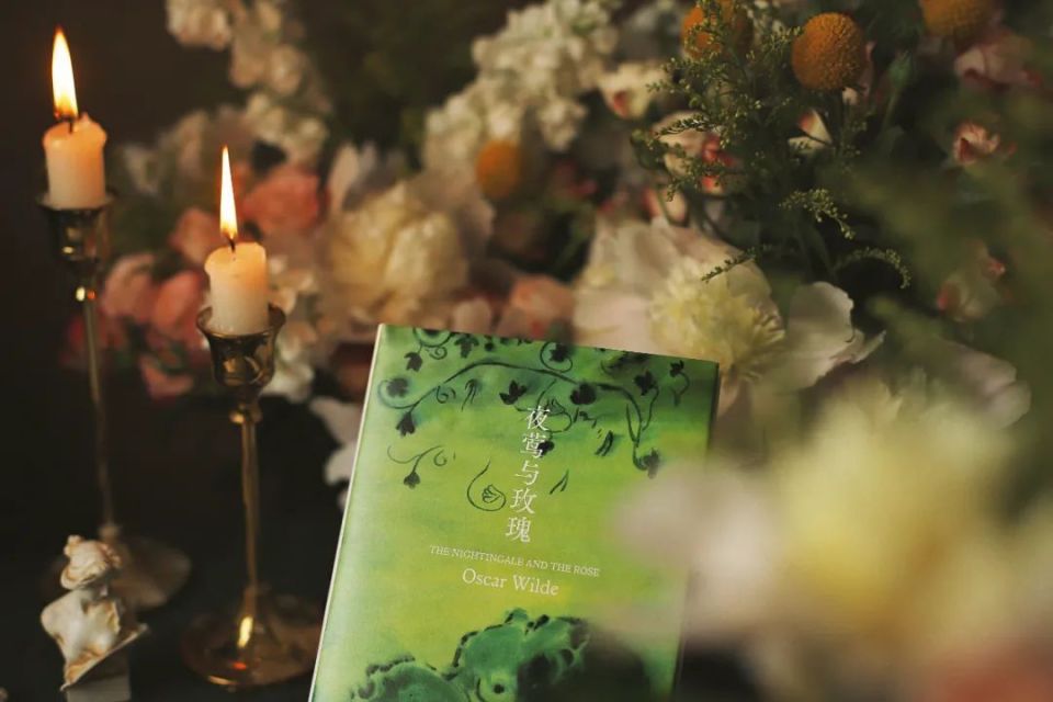 还能在地铁上看书的人,是有多幸福?