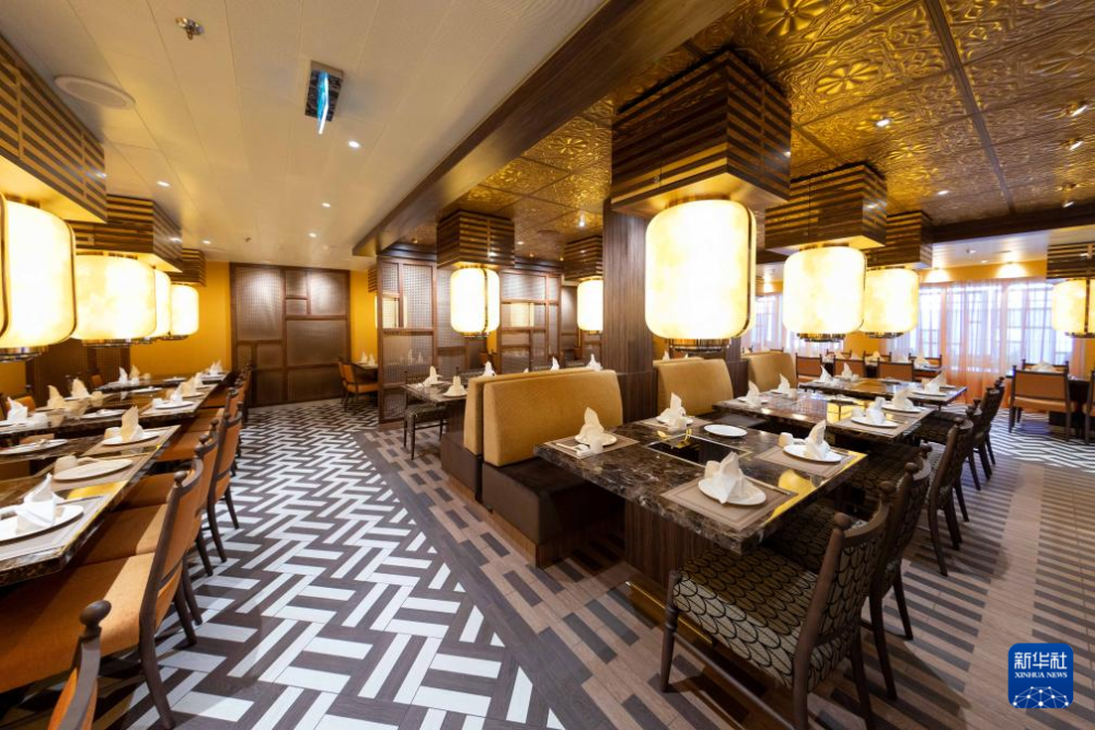 走进运营中的"爱达·魔都号"