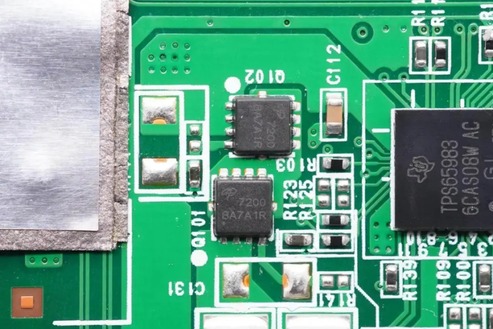 aos aon72001,与无人机完美配合,大疆2200w 1024wh户外电源power 1000