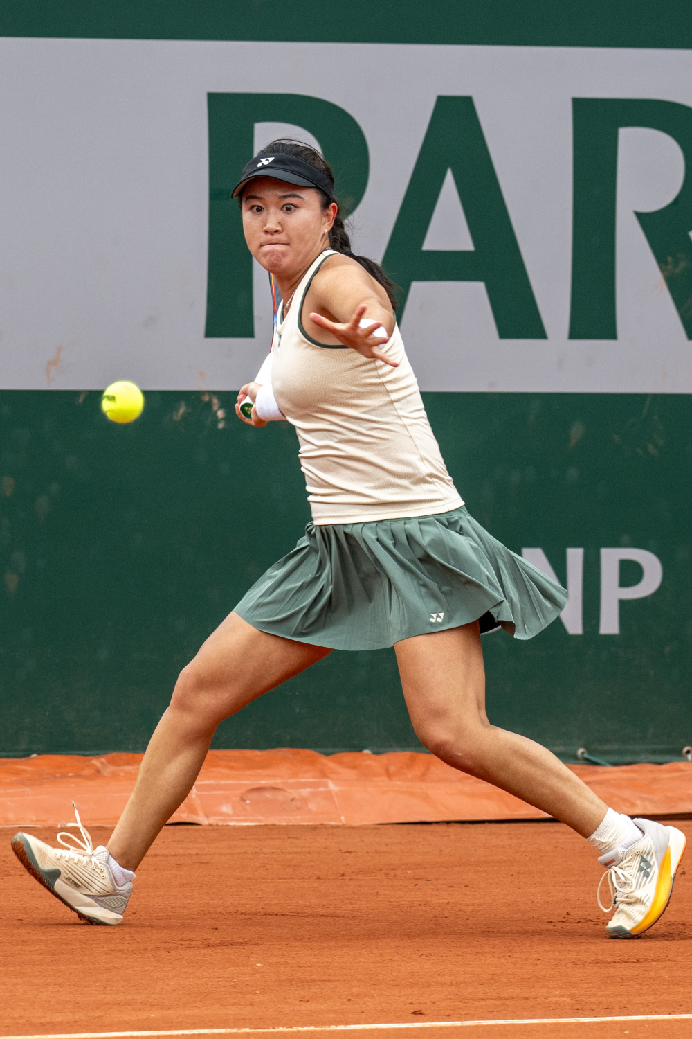 网球——法网:朱琳止步首轮