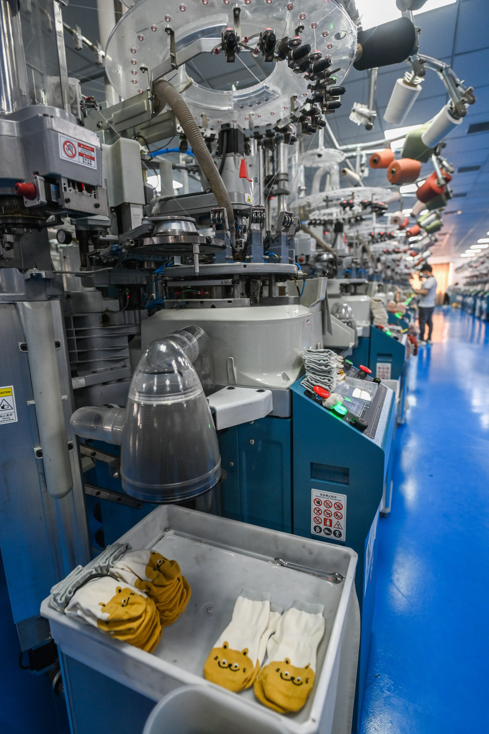 (经济)全球最大袜子生产基地一季度增速亮眼_腾讯新闻