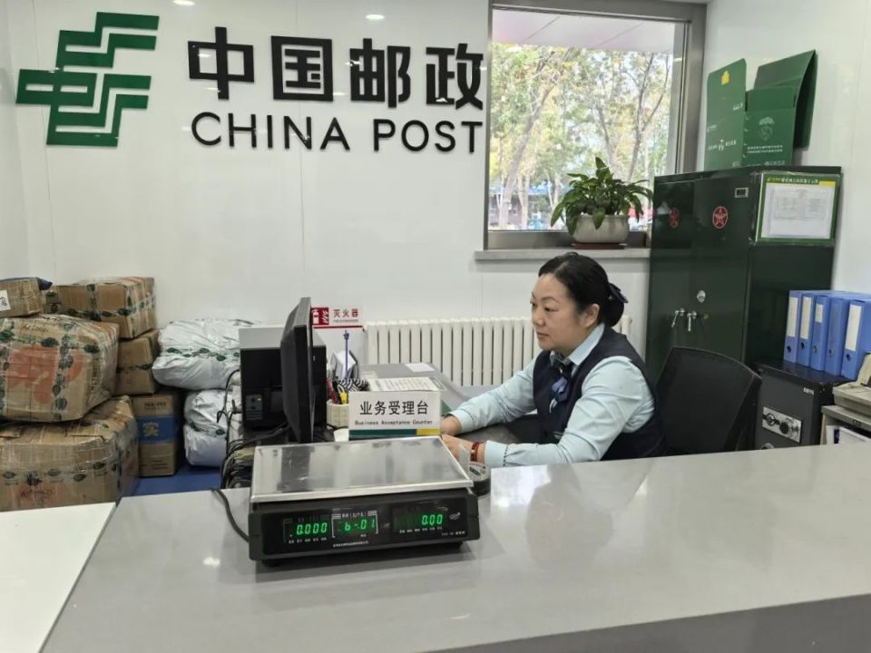 奎屯邮政:让包装箱在绿色循环中"再就业"