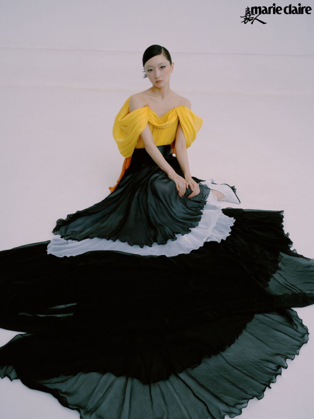 周冬雨 随心而动|嘉人封面_腾讯新闻