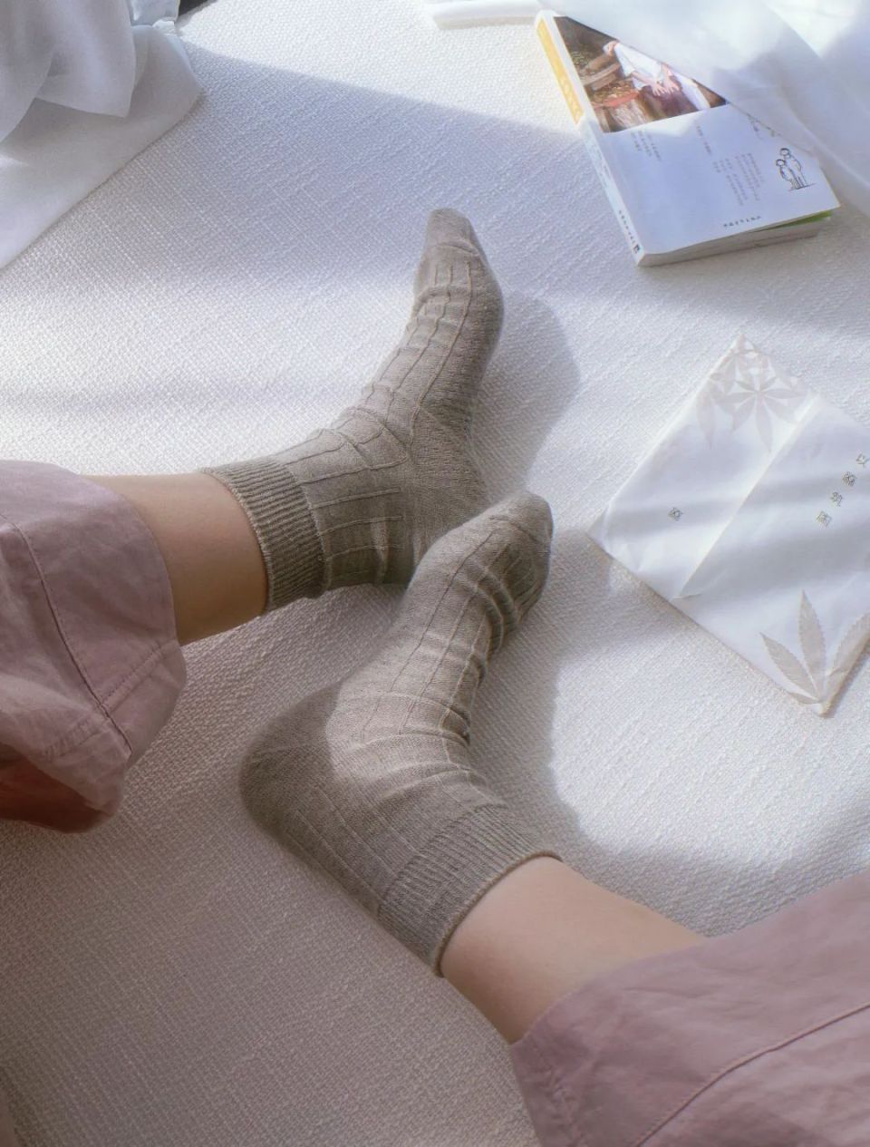 穿"上瘾"的天然汉麻山林袜?天然养脚会呼吸,千年的智慧太牛了!_腾讯新