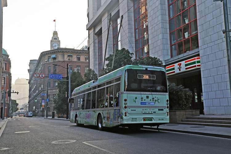 五款"花车"亮相上海街头!专家解读花朝节代表美好祝愿,祈愿百花竞放!