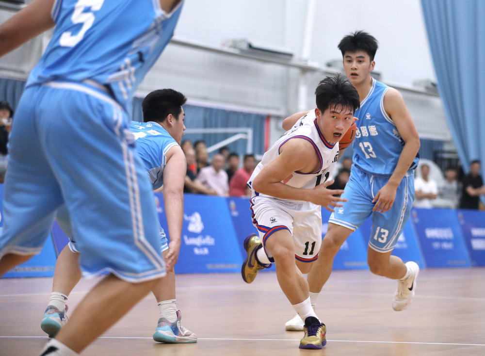 体育篮球全国u17联赛广东省体校宏远队晋级四强