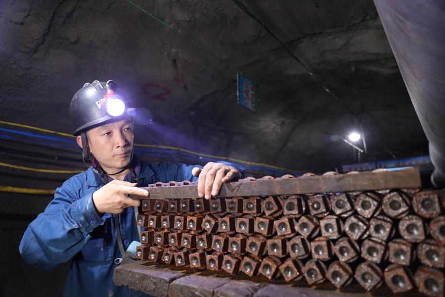 山东能源滨湖煤矿以专项考核跑出31606工作面掘进加速度