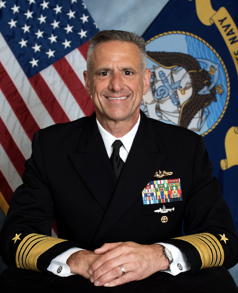 美国海军退役四星上将,美国海军前二把手罗伯特·伯克(robert burke