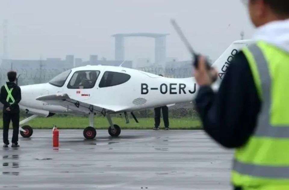 6969领雁ag100飞机由浙江中航通飞研究院有限公司自主研发,在