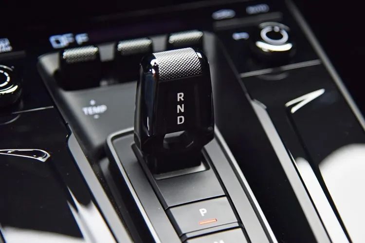 6t混动,最受欢迎的跑车,全新保时捷911来了!