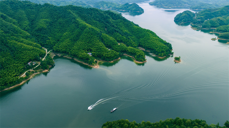 安徽霍山:守好"大水缸" 力保"放心水"