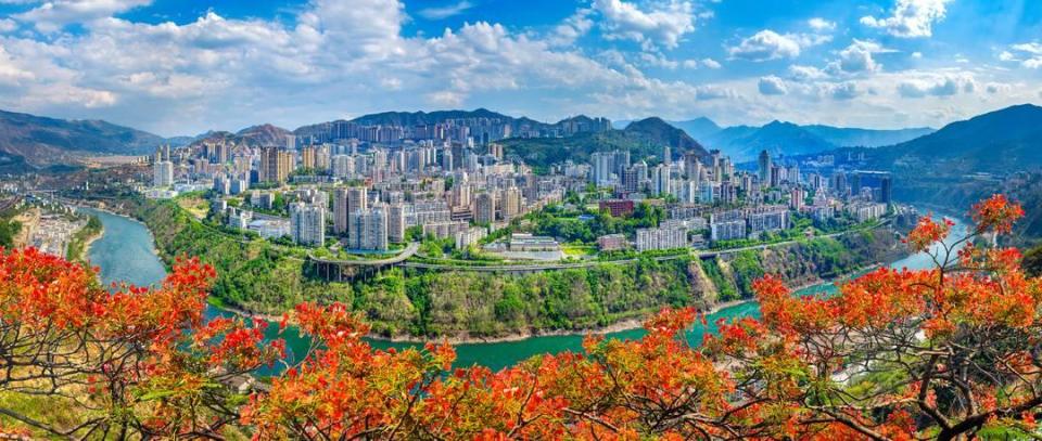 在全国首提“康养”理念的四川攀枝花 如何做到康养产业增加值连续4年超百亿元？_腾讯新闻