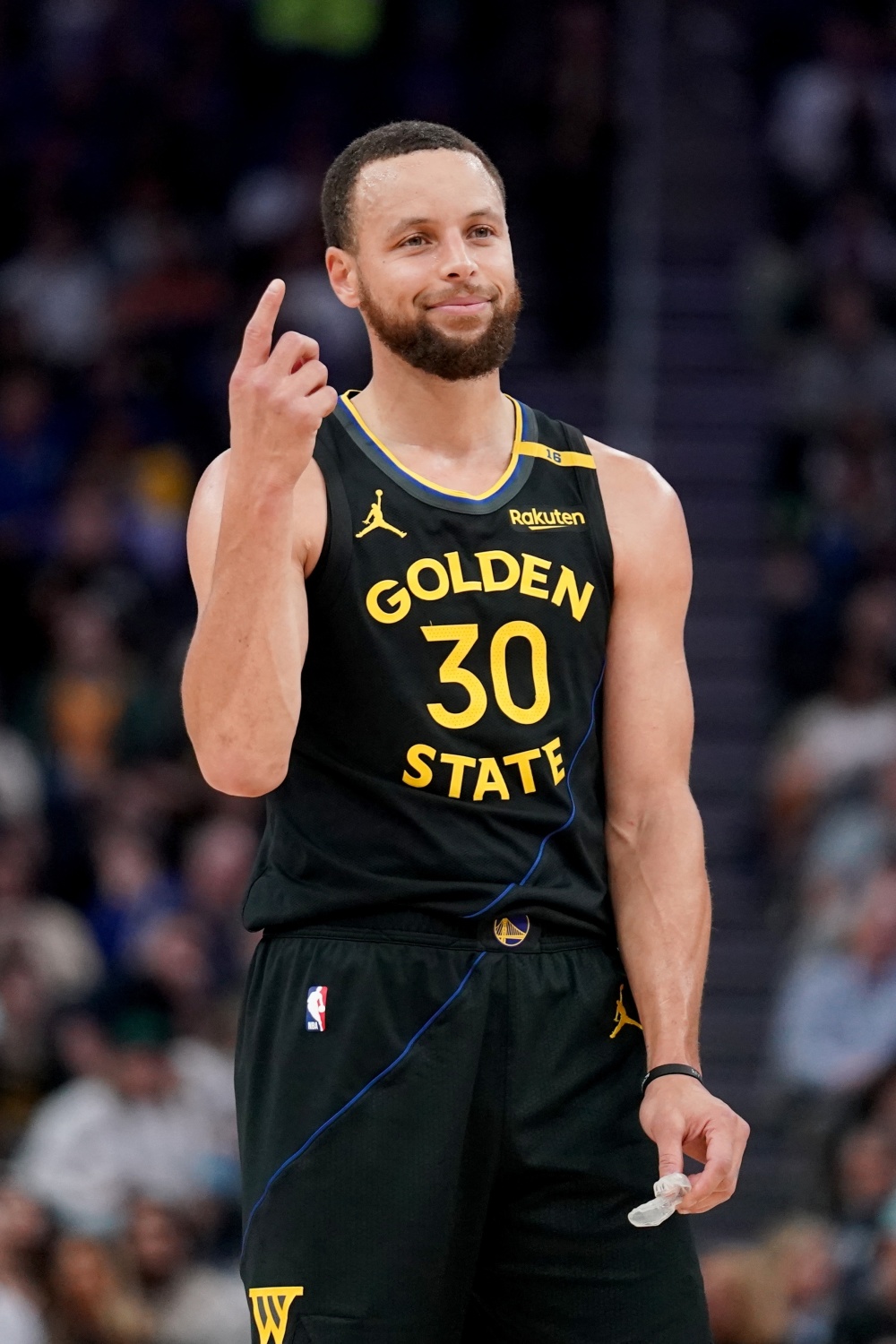 库里末节14分说晚安 全场22分10板7助2断2帽