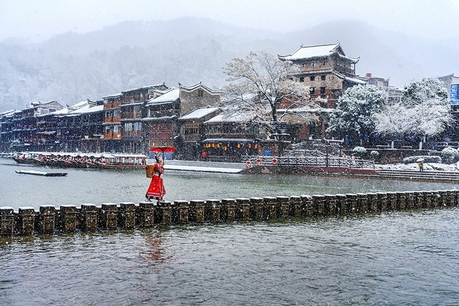 形容古城的雪景图片