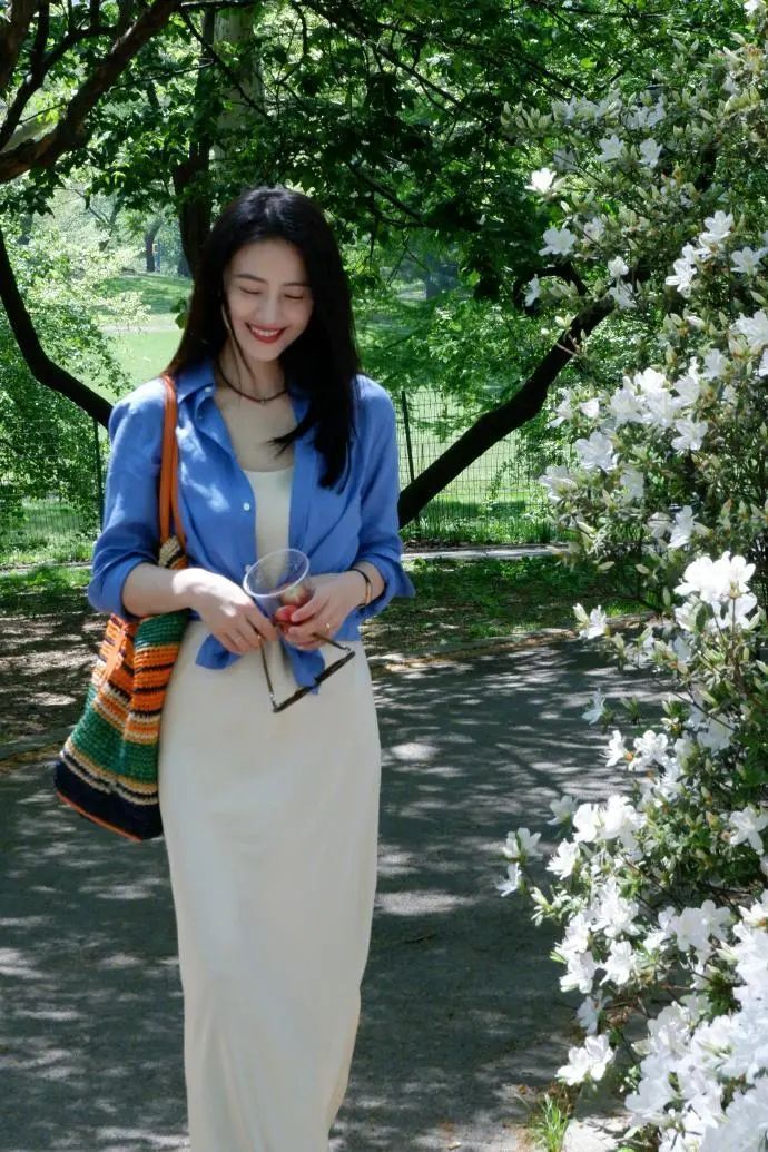 44岁高圆圆私服真好看!基础单品穿出高级范,低调大方又值得借鉴