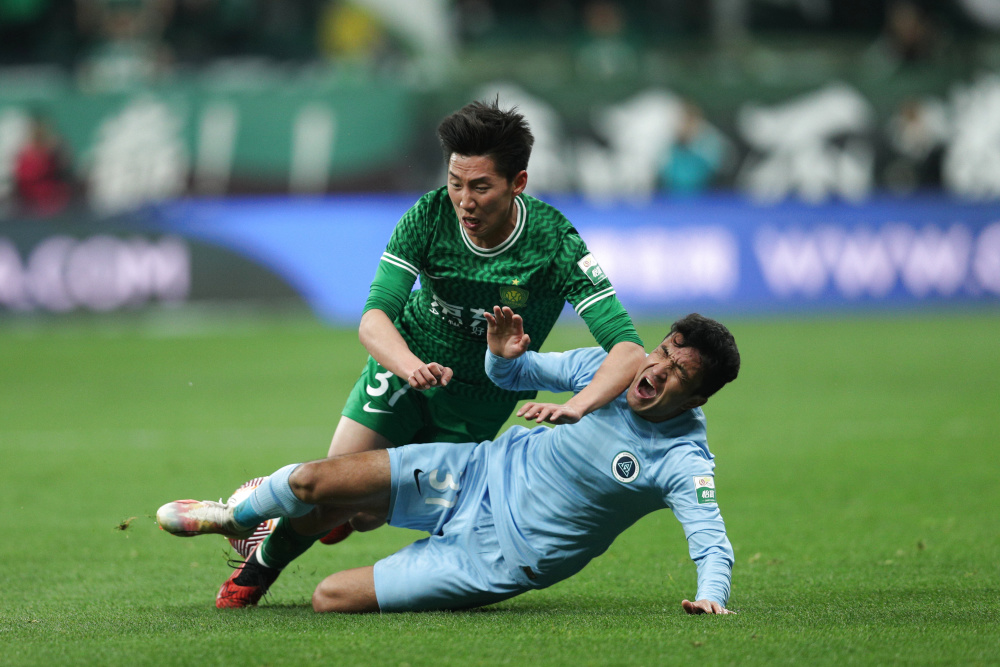 足球中超北京国安不敌深圳新鹏城3