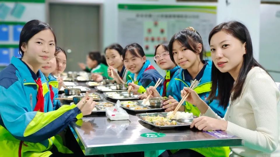 遵义中小学取消教职工食堂