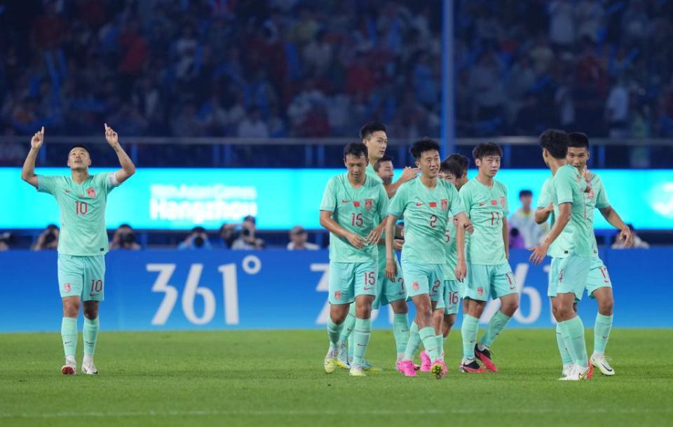 杭州亚运会丨中国男足亚运队完胜缅甸提前小组出线-腾讯新闻