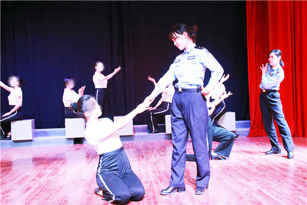 上海市女子监狱续写母亲文化提高监狱改造质量