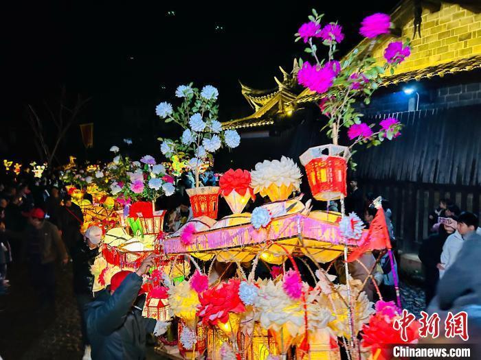 遇见福建二月二游南宋灯笼喜闹春田