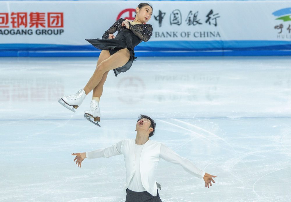 中国双人滑冰组合图片
