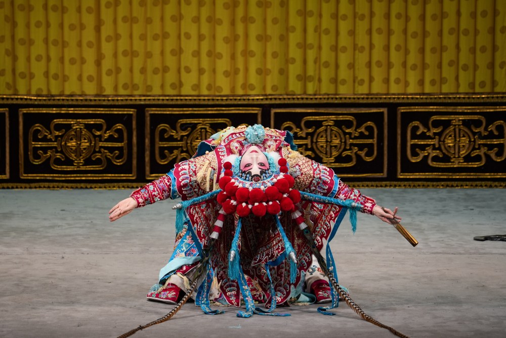 梅韵流芳传薪火 英姿飒爽穆桂英 京剧名家王怡成功上演《穆柯寨·穆