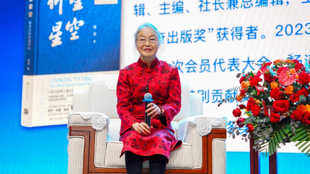 起笔回望中国科幻 专访《科幻世界》首任社长杨潇_腾讯新闻