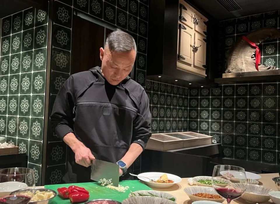 狂揽米其林星后,退休的荣叔在等一场冠军赛_腾讯新闻