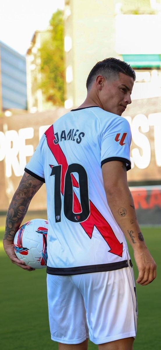 核心,j罗将身披巴列卡诺的10号球衣