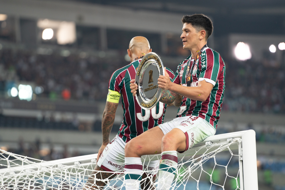 足球——南美解放者杯:弗鲁米嫩塞夺冠