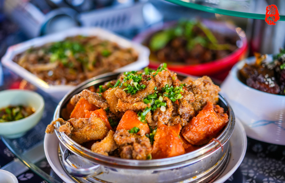 重庆荣昌庆中秋迎国庆,摆百桌团圆宴,邀千人共庆,引万民同欢