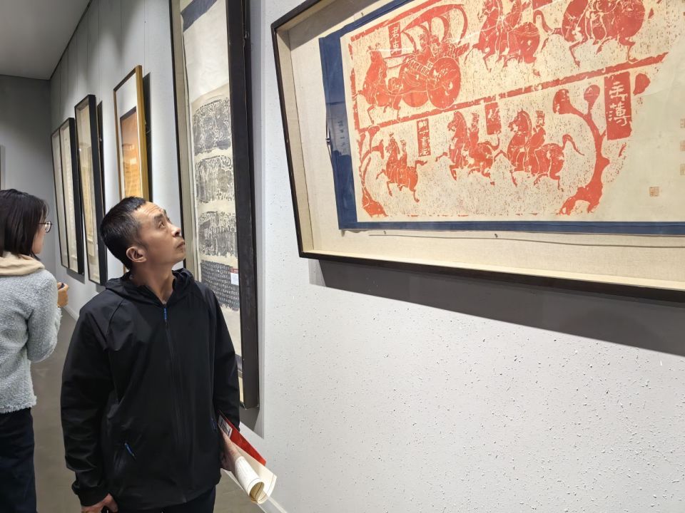 中华书局出版的《陈介祺手稿集》和潍坊市博物馆馆长黄可主编,西泠印