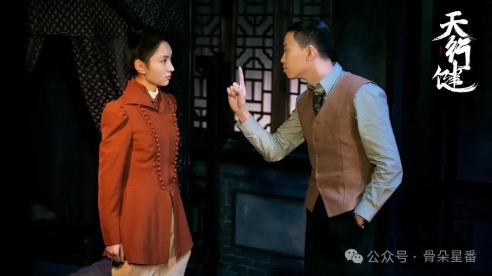 "卷王"黄昊月,在《天行健》里卷出女性革命力量|专访