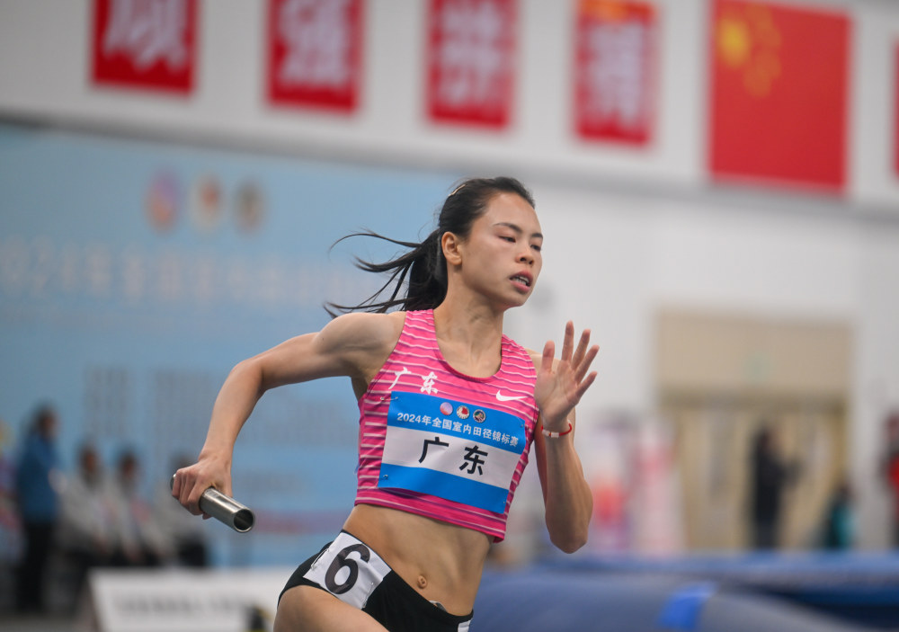 田径全国室内锦标赛女子4x400米赛况